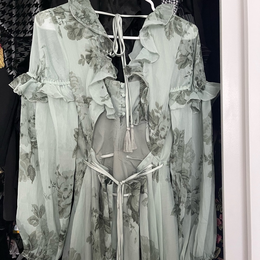 Floral Ruffle Midi Dress - Picture 14 of 16